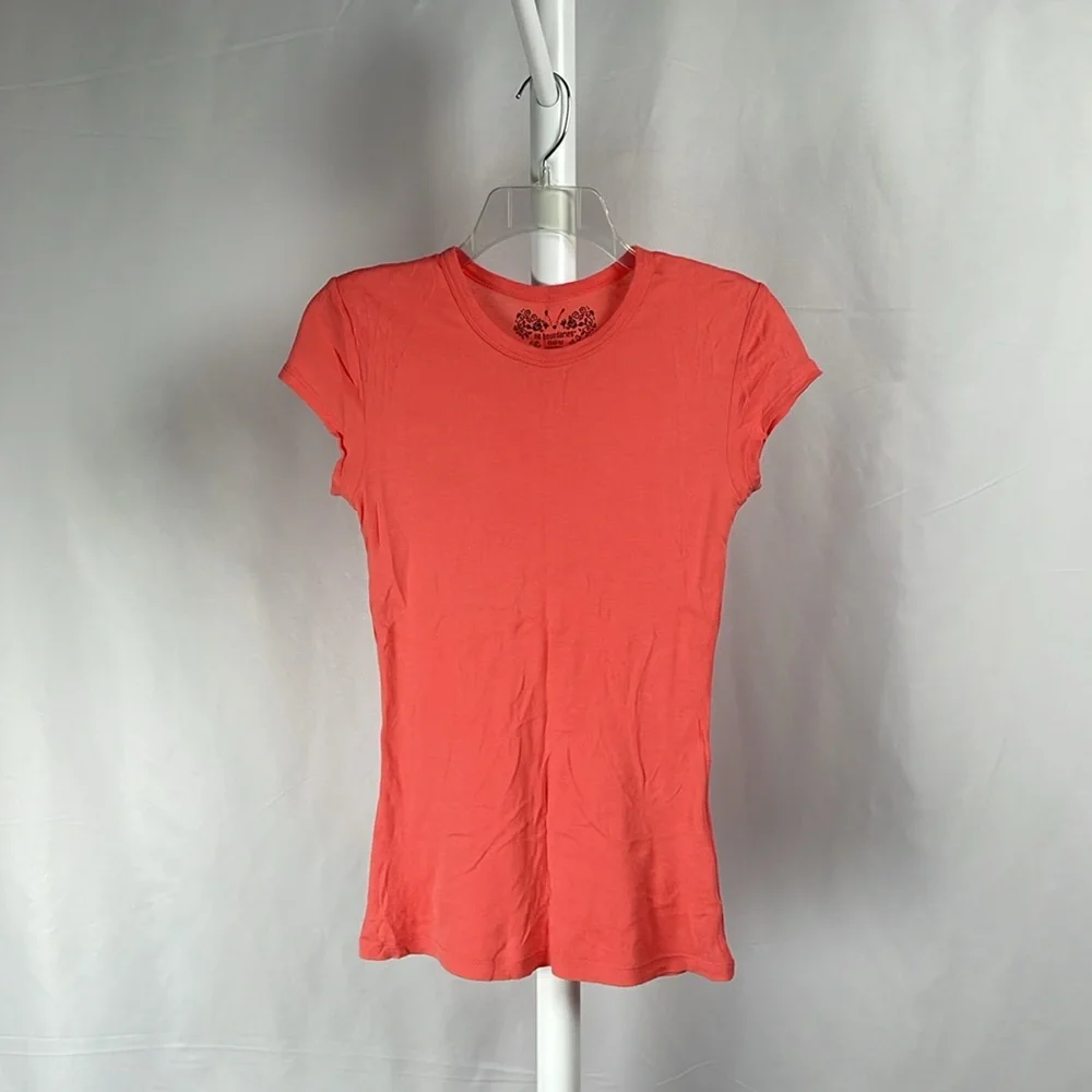 4 Pack Lightweight Layering Stretch Tees Red Yellow Pink Green T-Shirt Juniors S - Picture 4 of 12